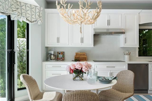 12091 SE Prestwick Ter, Tequesta, FL 33469