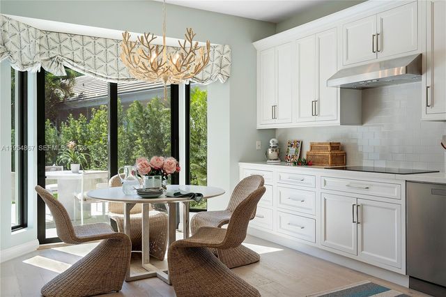 12091 SE Prestwick Ter, Tequesta, FL 33469