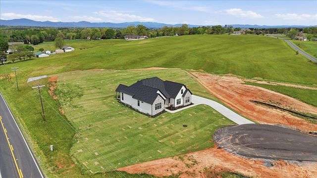 36 Skylane Court, Columbus, NC 28722