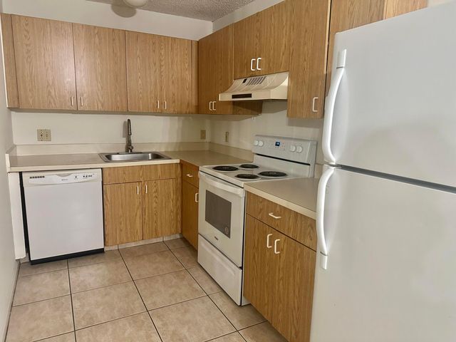 5050 SANCTUARY Way G, West Palm Beach, FL 33417