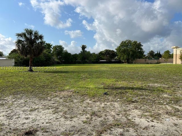 4678 W Hallandale Beach Blvd, Pembroke Park, FL 33023