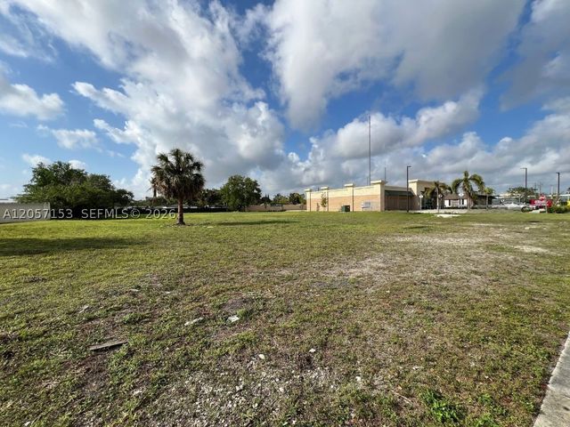 4678 W Hallandale Beach Blvd, Pembroke Park, FL 33023