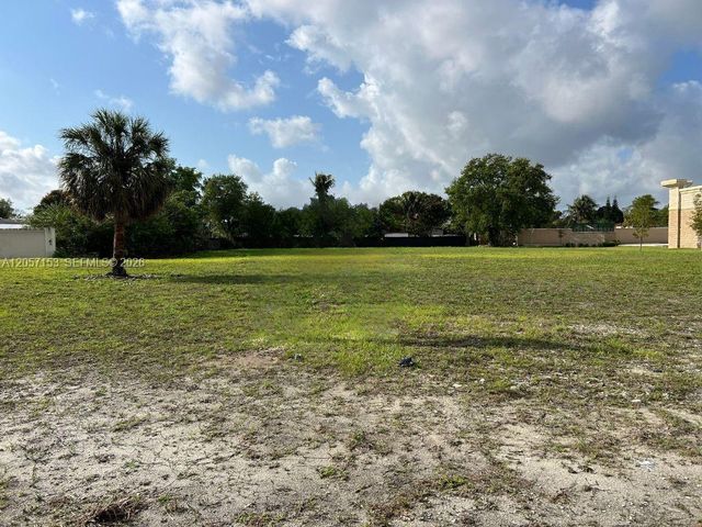 4678 W Hallandale Beach Blvd, Pembroke Park, FL 33023