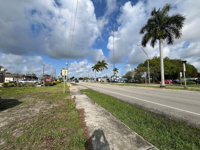 4678 W Hallandale Beach Blvd, Pembroke Park, FL 33023