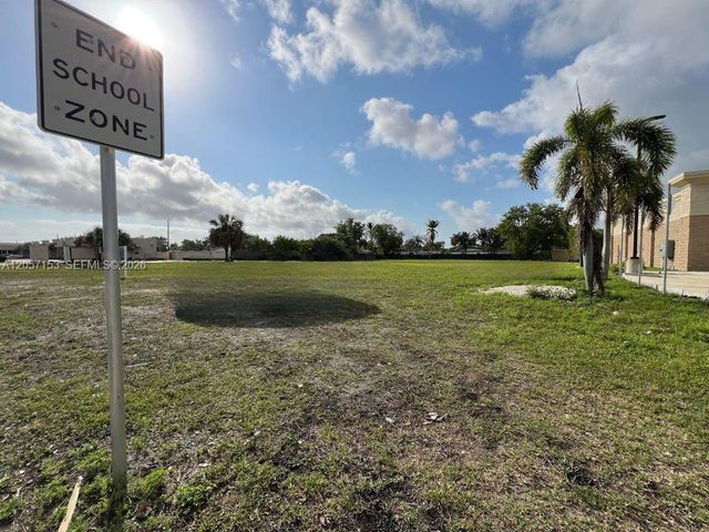 4678 W Hallandale Beach Blvd, Pembroke Park, FL 33023
