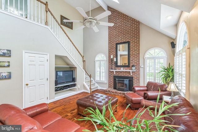 822 HIDDEN FOREST DR, Collegeville, PA 19426