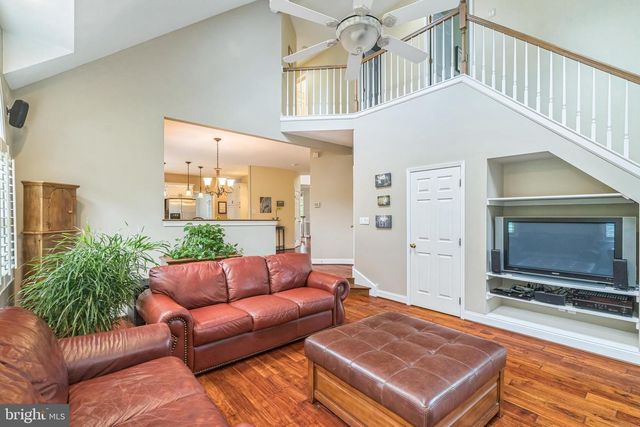 822 HIDDEN FOREST DR, Collegeville, PA 19426