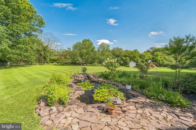 822 HIDDEN FOREST DR, Collegeville, PA 19426