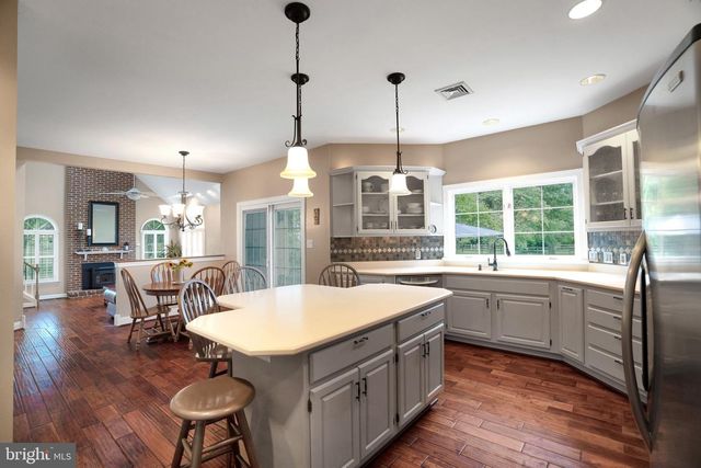 822 HIDDEN FOREST DR, Collegeville, PA 19426