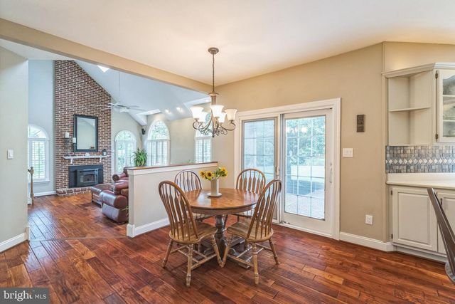 822 HIDDEN FOREST DR, Collegeville, PA 19426
