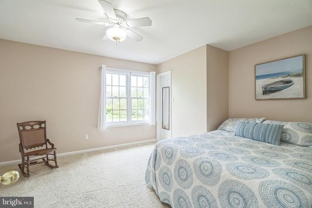 822 HIDDEN FOREST DR, Collegeville, PA 19426