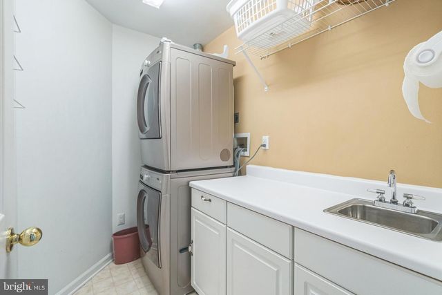 822 HIDDEN FOREST DR, Collegeville, PA 19426