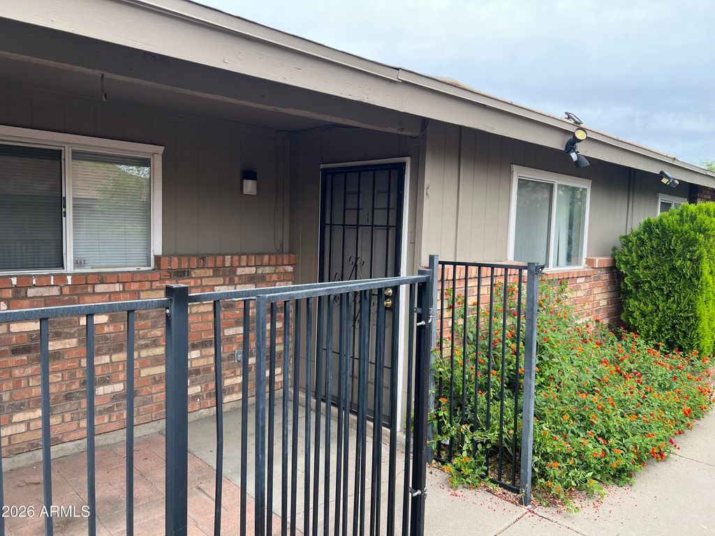 2931 E BECK Lane, Phoenix, AZ 85032 — photo 5