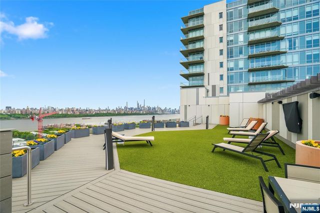 320 Adolphus Avenue 911, Cliffside Park, NJ 07010