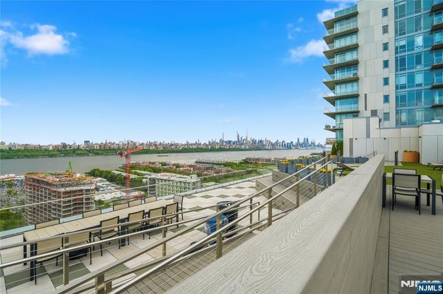 320 Adolphus Avenue 911, Cliffside Park, NJ 07010