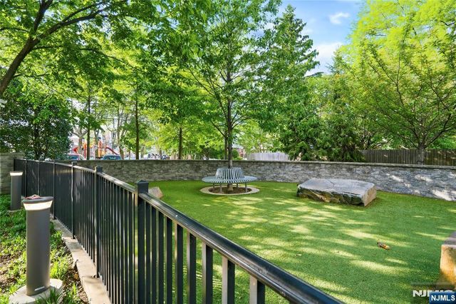 320 Adolphus Avenue 911, Cliffside Park, NJ 07010