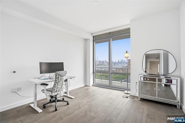 320 Adolphus Avenue 911, Cliffside Park, NJ 07010
