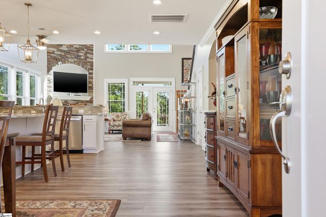 140 Double Crest Drive, Taylors, SC 29687