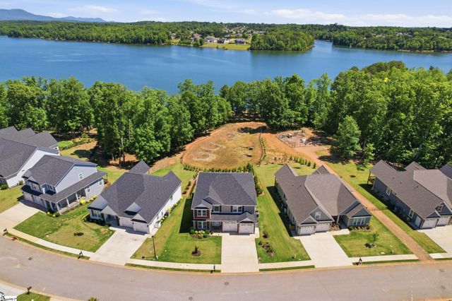 140 Double Crest Drive, Taylors, SC 29687