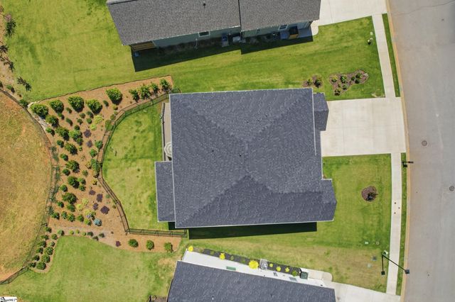 140 Double Crest Drive, Taylors, SC 29687