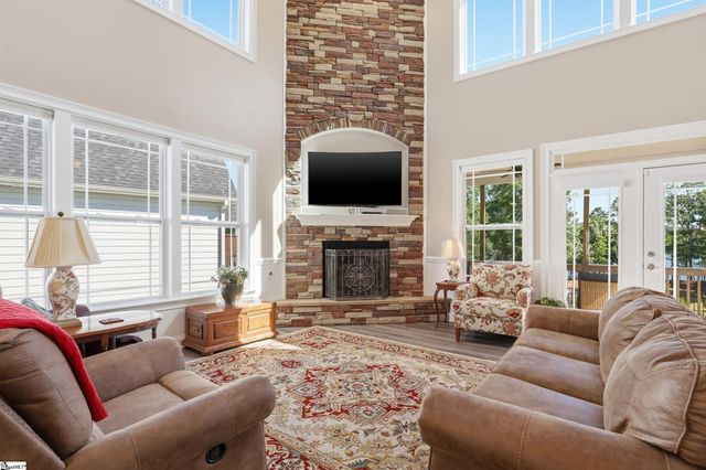 140 Double Crest Drive, Taylors, SC 29687