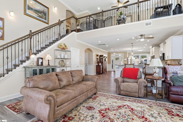 140 Double Crest Drive, Taylors, SC 29687