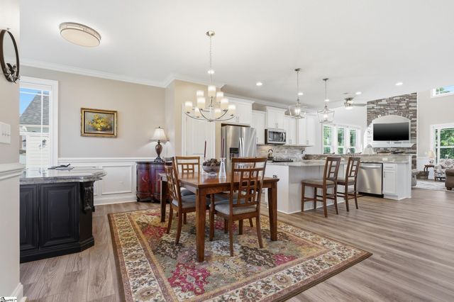140 Double Crest Drive, Taylors, SC 29687