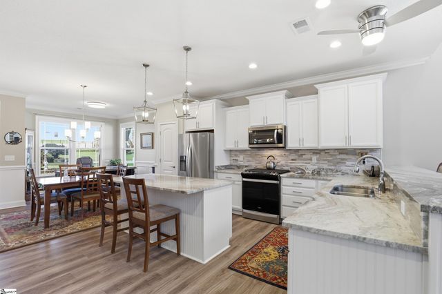 140 Double Crest Drive, Taylors, SC 29687