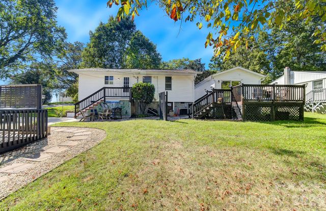 312 Jack Street, Hendersonville, NC 28792