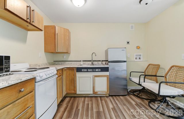 312 Jack Street, Hendersonville, NC 28792