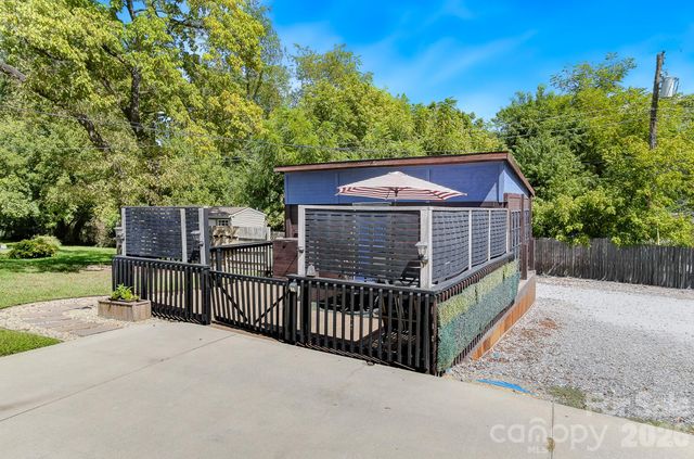 312 Jack Street, Hendersonville, NC 28792