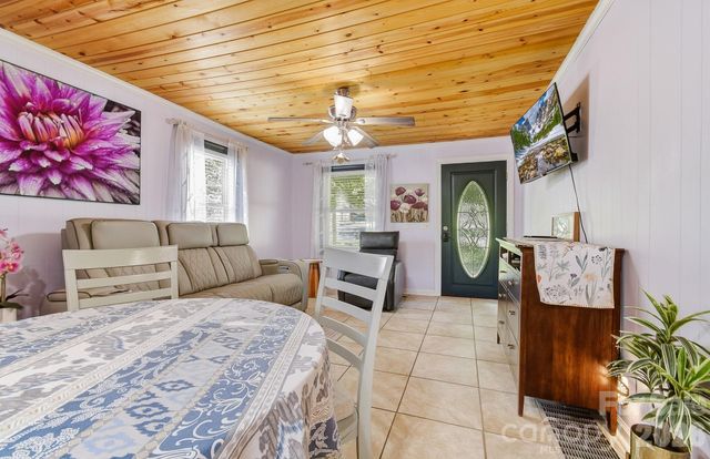 312 Jack Street, Hendersonville, NC 28792