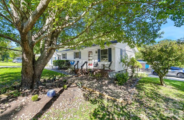 312 Jack Street, Hendersonville, NC 28792