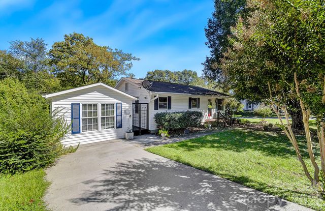 312 Jack Street, Hendersonville, NC 28792