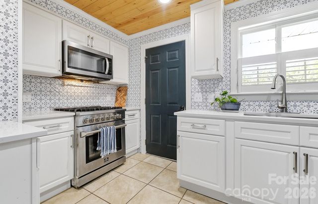 312 Jack Street, Hendersonville, NC 28792