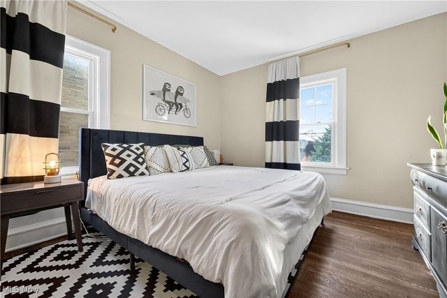 2263 Warren Road, Lakewood, OH 44107