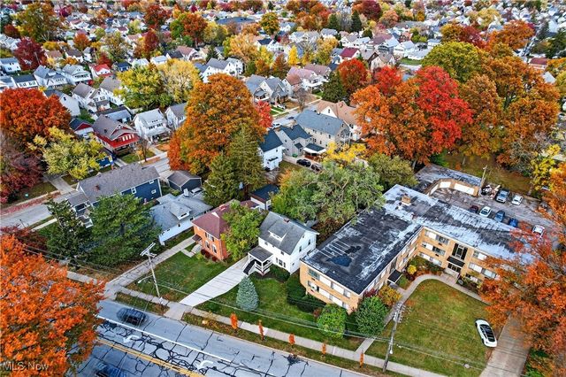 2263 Warren Road, Lakewood, OH 44107