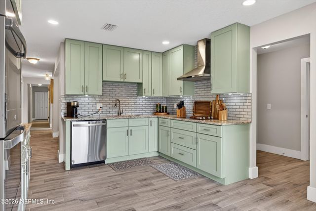 4021 FIELD BROOK Lane, Jacksonville, FL 32223