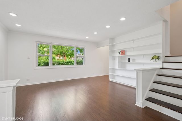 2208 Foster Street A, Evanston, IL 60201