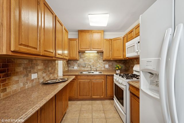 2208 Foster Street A, Evanston, IL 60201