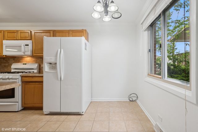 2208 Foster Street A, Evanston, IL 60201