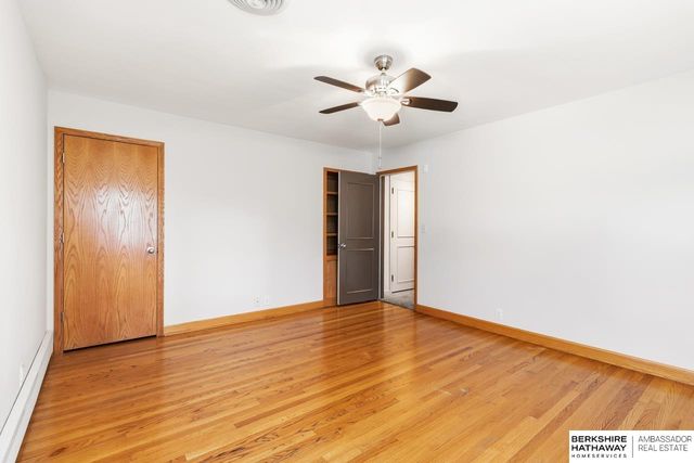 1802 S 76th Avenue, Omaha, NE 68124
