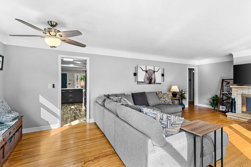 6938 Stevens Avenue S, Richfield, MN 55423 — photo 2