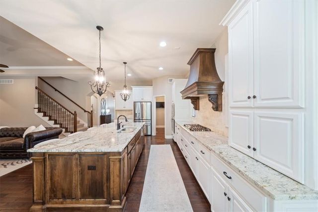 24051 W 121st Street, Olathe, KS 66061