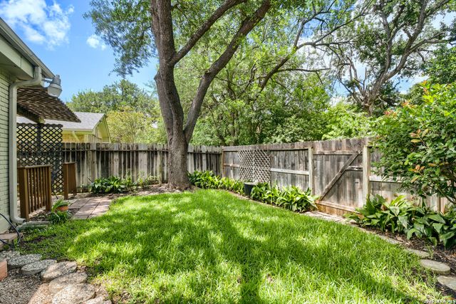 11009 Whisper Valley Street, San Antonio, TX 78230