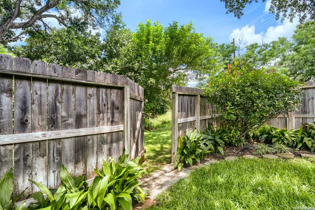 11009 Whisper Valley Street, San Antonio, TX 78230