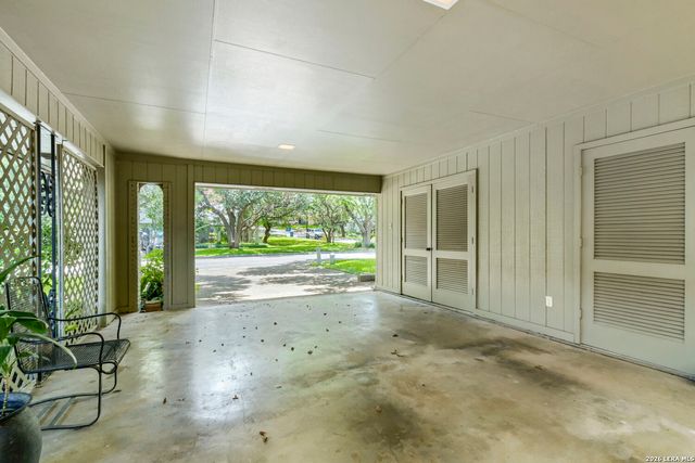 11009 Whisper Valley Street, San Antonio, TX 78230