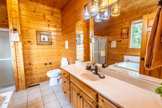 2031 Oakmont Drive, Sevierville, TN 37876