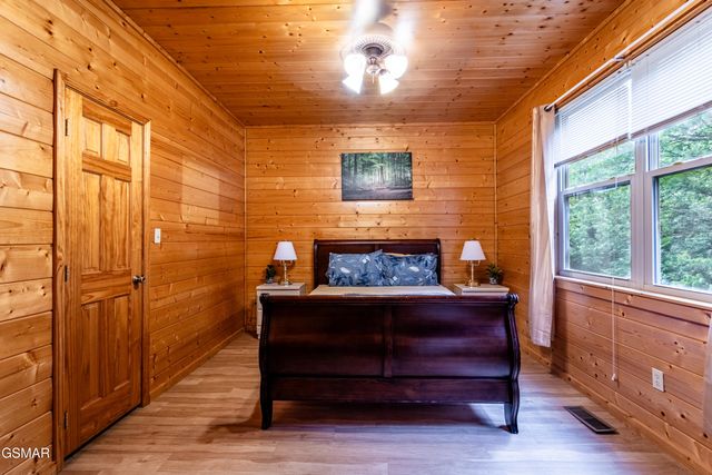 2031 Oakmont Drive, Sevierville, TN 37876