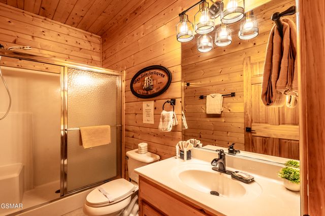 2031 Oakmont Drive, Sevierville, TN 37876